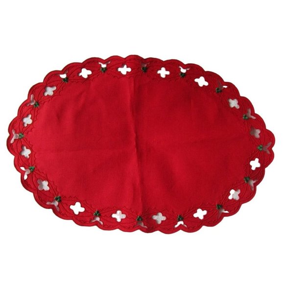 Vintage Embroidered Cutwork Holly Red Christmas Placemats A Set of Four EUC - Picture 4 of 11
